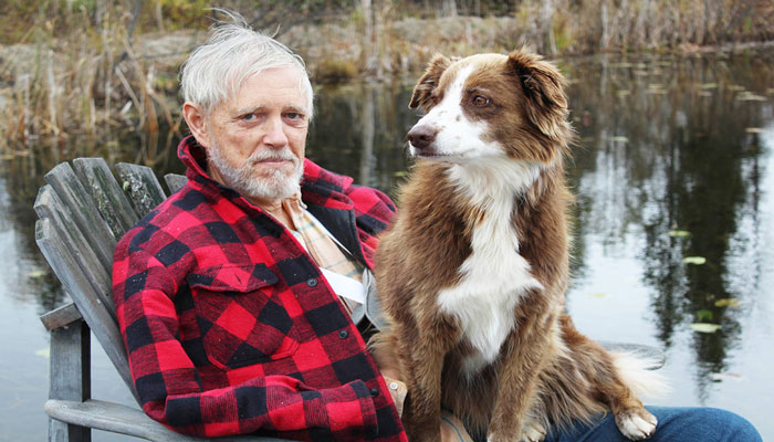 پرپل، سگ با وفایی که صاحبش را در جنگل‌های بریتیش کلمبیا از خطر مرگ نجات داد