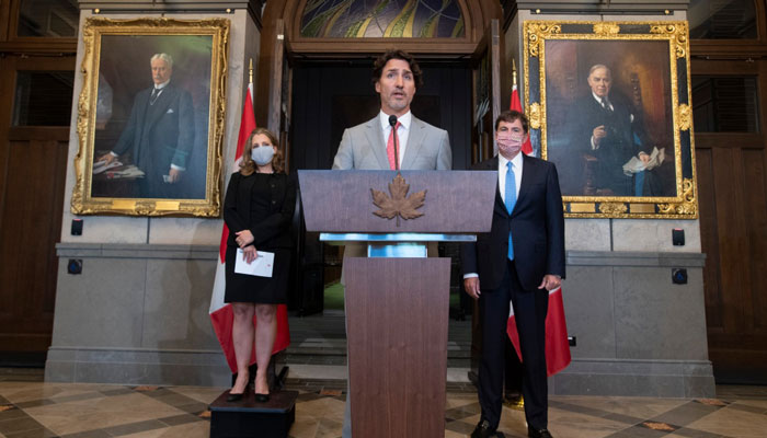 Photo of تنش‌ها در رهبری سیاسی کانادا ادامه دارد؛ تعطیلی موقت پارلمان و اعتراض مخالفان