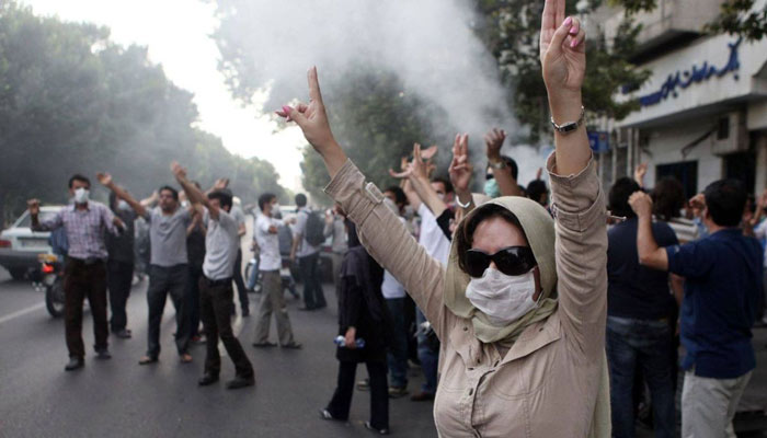 Photo of سکوت رسانه‌های کانادا درباره یک هفته اعتراضات در خوزستان ایران