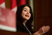 Photo of مریم منصف امروز طالبان را برادران ما خطاب کرد، ولی می‌گوید که آنها را تروریست می‌داند