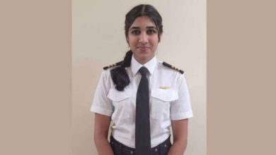 Photo of کانادا آرزوی این دختر مهاجر را برآورده کرد و حالا در ۱۹ سالگی هم گواهینامه خلبانی دارد و هم مربی خلبانی است