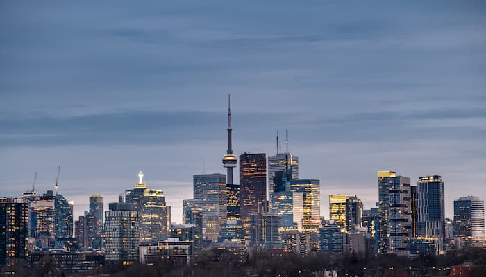 Photo of تورنتو ۱۷ میلیاردر و بیش از ۱۱۶ هزار میلیونر دارد و چهاردهمین شهر ثروتمند دنیاست
